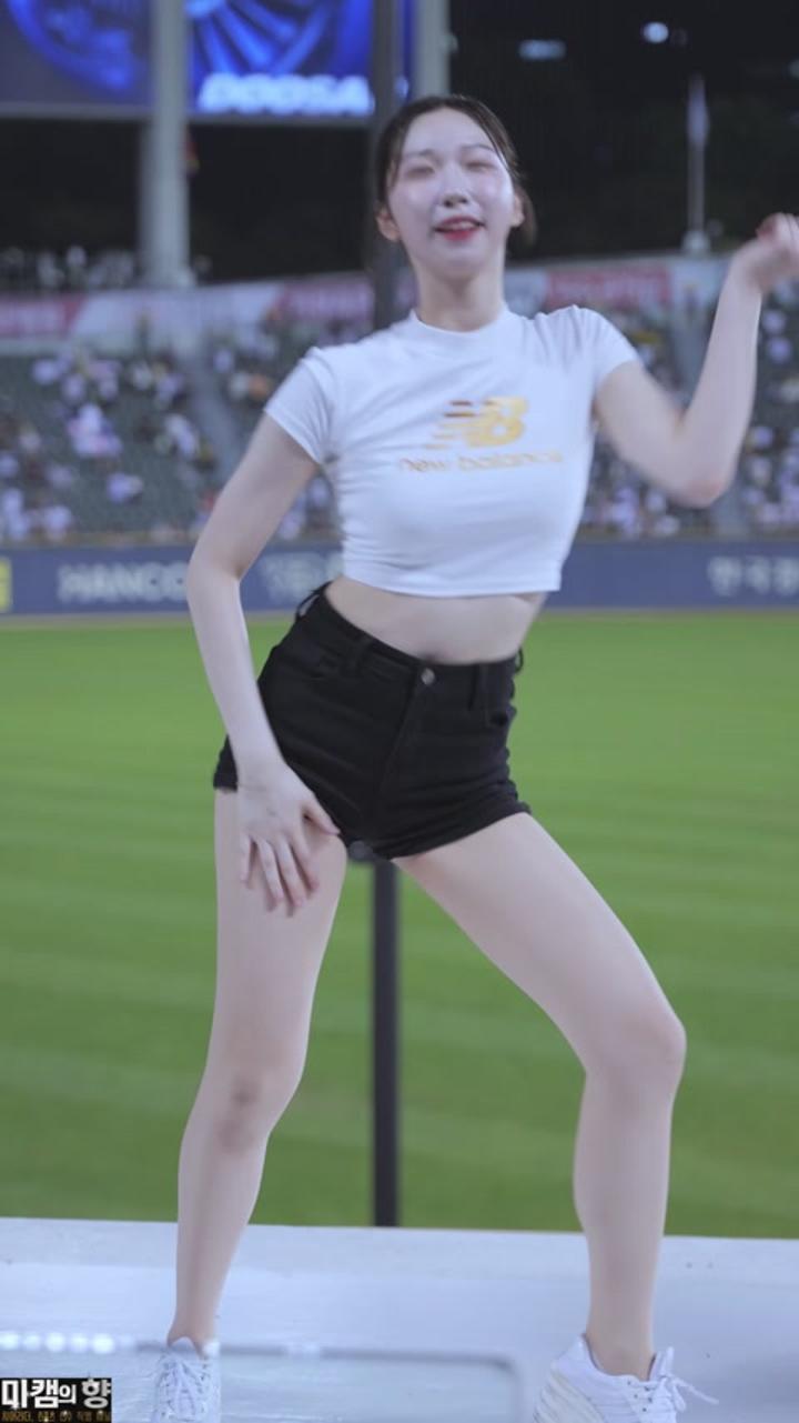 240828 치어리더 장유진 직캠 (10) 비디오 썸네일 이미지