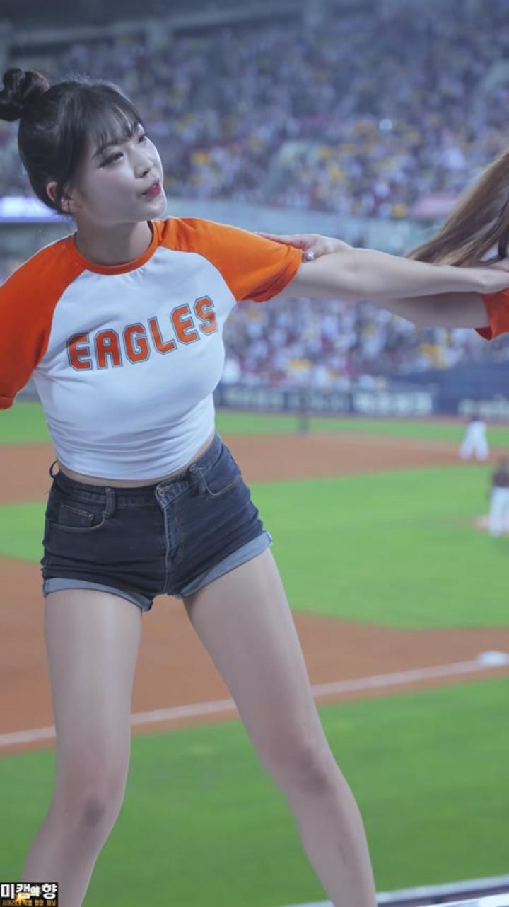 230519 치어리더 최석화 직캠 비디오 썸네일 이미지
