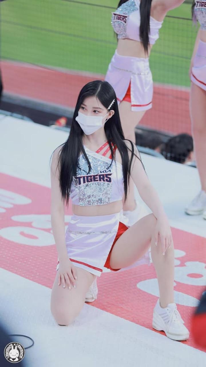220427 치어리더 한유진 직캠 (1) 비디오 썸네일 이미지