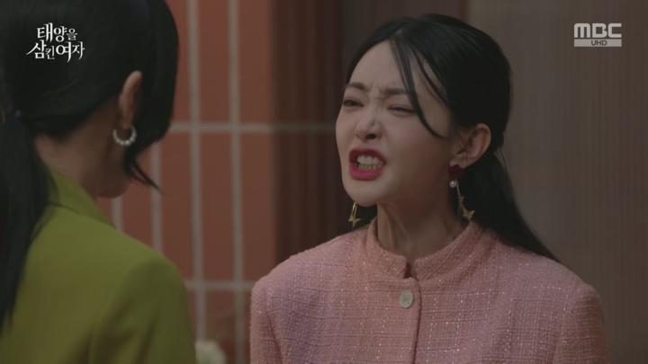 태양을 삼킨 여자.우리 미소한테 한 짓, 벌 받아야지.E28.250716.720p.H264-F1RST 비디오 썸네일 이미지