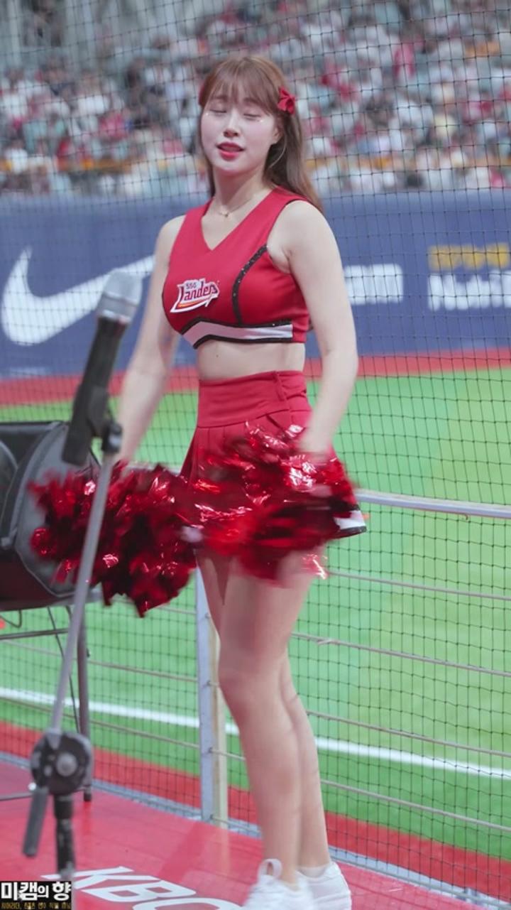 240519 치어리더 김도아 직캠 비디오 썸네일 이미지