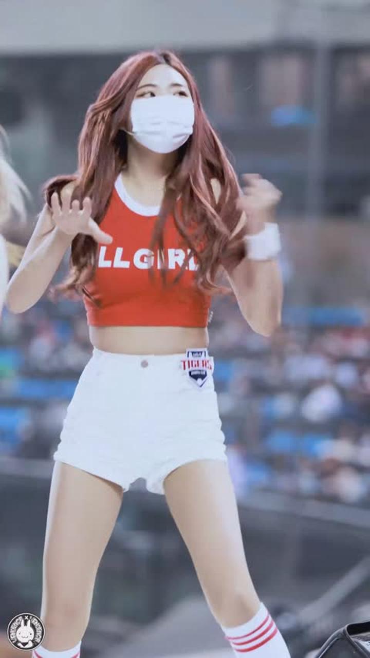 220513 치어리더 이이슬 직캠 비디오 썸네일 이미지