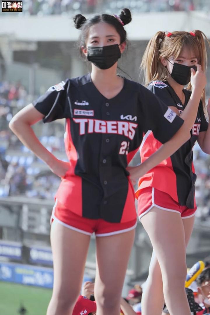220910 치어리더 이다혜 직캠 (2) 비디오 썸네일 이미지