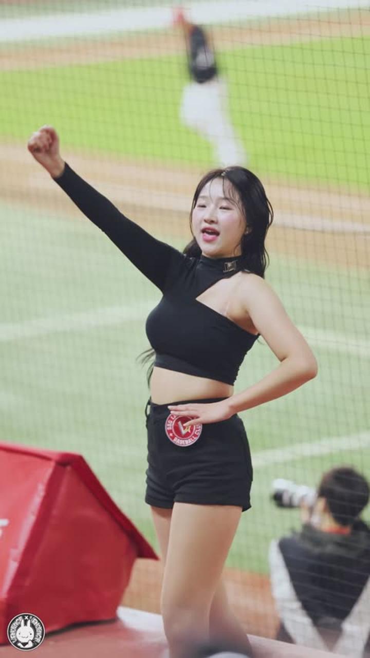 240403 치어리더 이엄지 직캠 (5) 비디오 썸네일 이미지