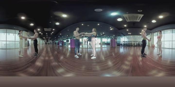 머슬맨과 머슬퀸과의 찰떡호흡 커플운동 비디오 썸네일 이미지