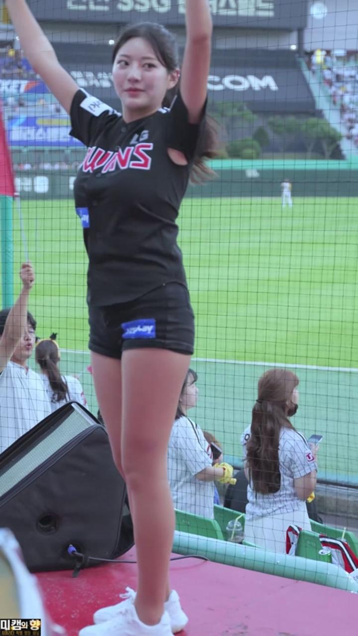 230820 치어리더 김이서 직캠 (3) 비디오 썸네일 이미지
