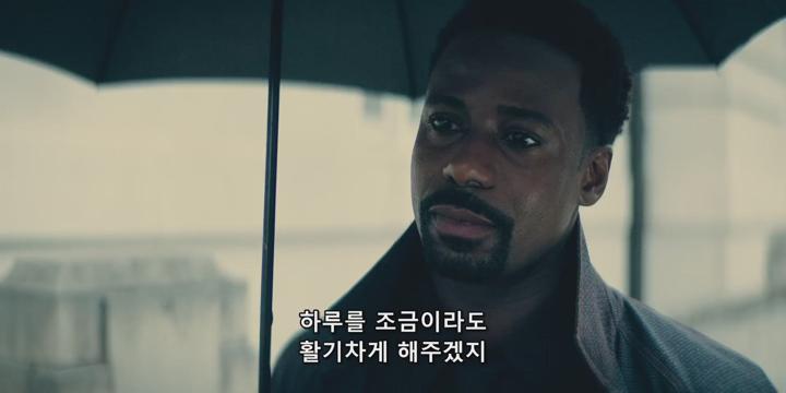 미국영화 [ 페리퍼럴 ] 클레이 모레츠 비디오 썸네일 이미지