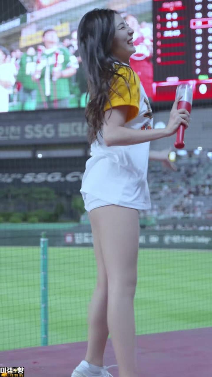 목나경 치어리더 230818 직캠1 비디오 썸네일 이미지