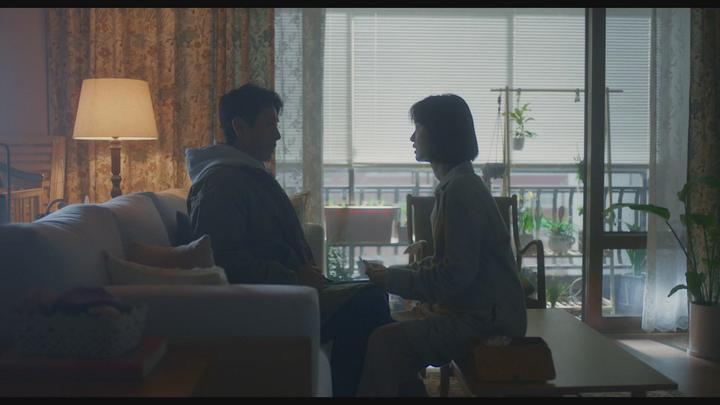 [잠] 이선균 유작 중의 하나, 잠을 자던 남편이 갑자기 무섭다 내가 알던 자기 맞아? 비디오 썸네일 이미지