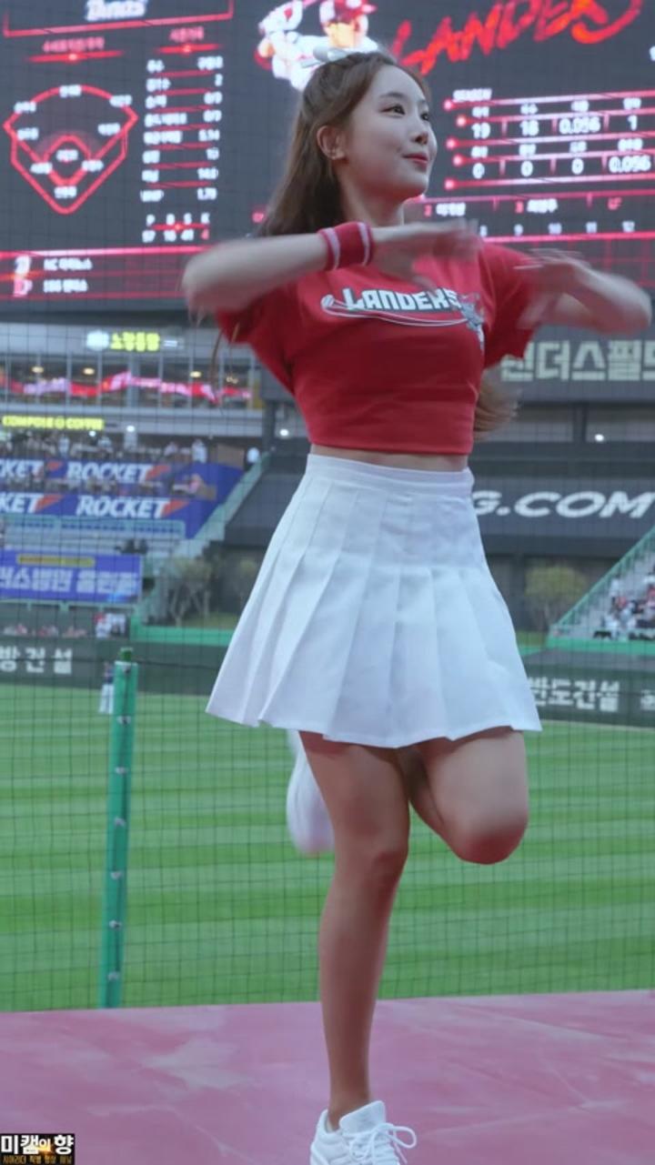230415 치어리더 이리안 직캠 (1) 비디오 썸네일 이미지