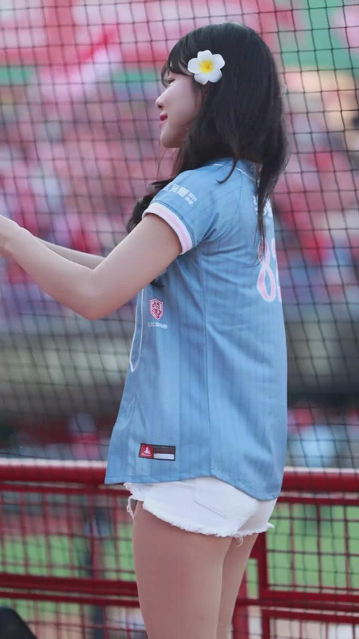 치어리더 이다혜 직캠 Cheerleader (128) 비디오 썸네일 이미지