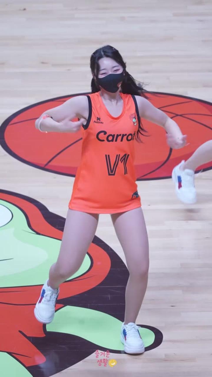 230105 치어리더 이서연 직캠 비디오 썸네일 이미지