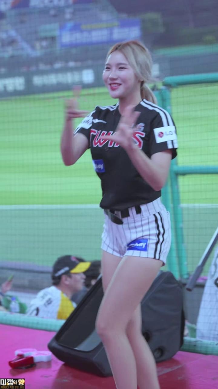 230608 치어리더 이진 직캠 (6) 비디오 썸네일 이미지