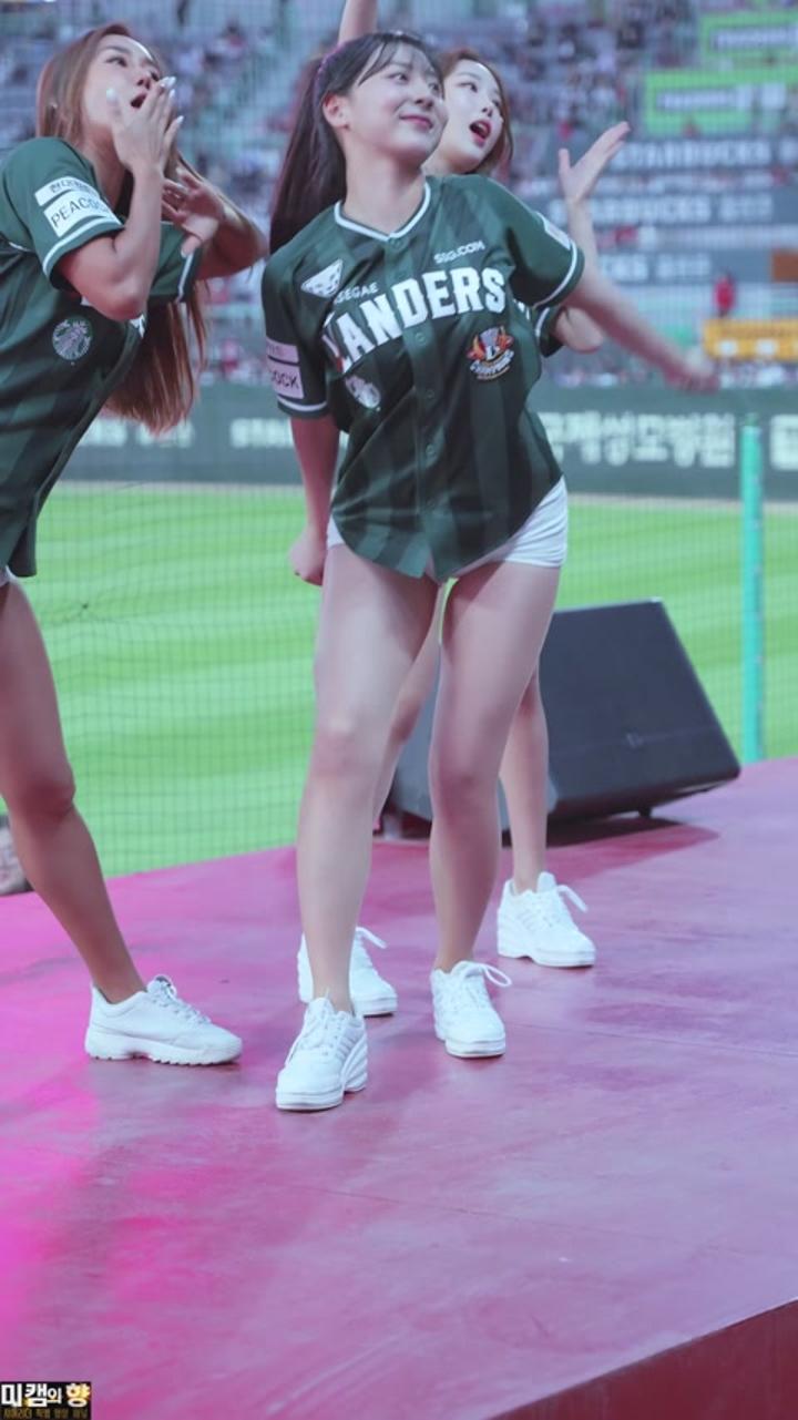 목나경 치어리더 230428 직캠5 비디오 썸네일 이미지