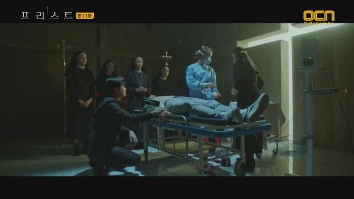 프리스트.E11.190105.720p-NEXT 비디오 썸네일 이미지