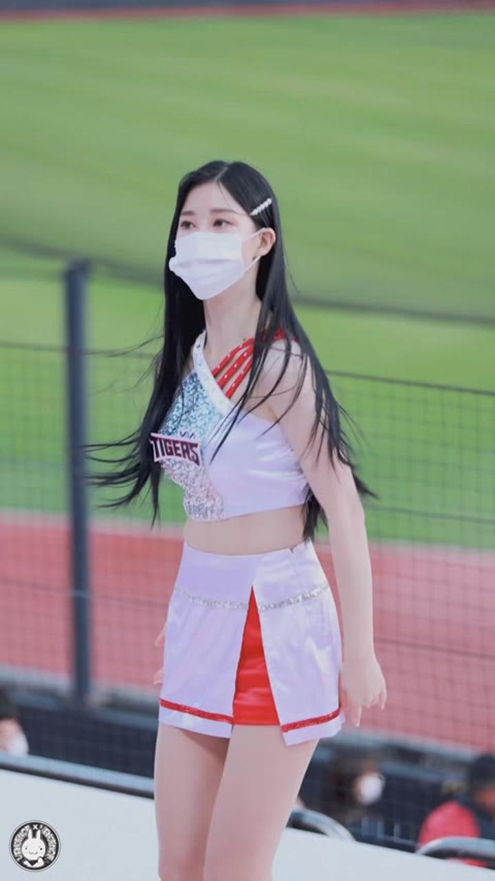 220427 치어리더 한유진 직캠 (2) 비디오 썸네일 이미지