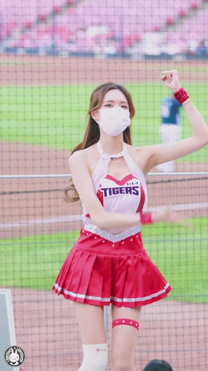 210701 치어리더 박신비 직캠 비디오 썸네일 이미지