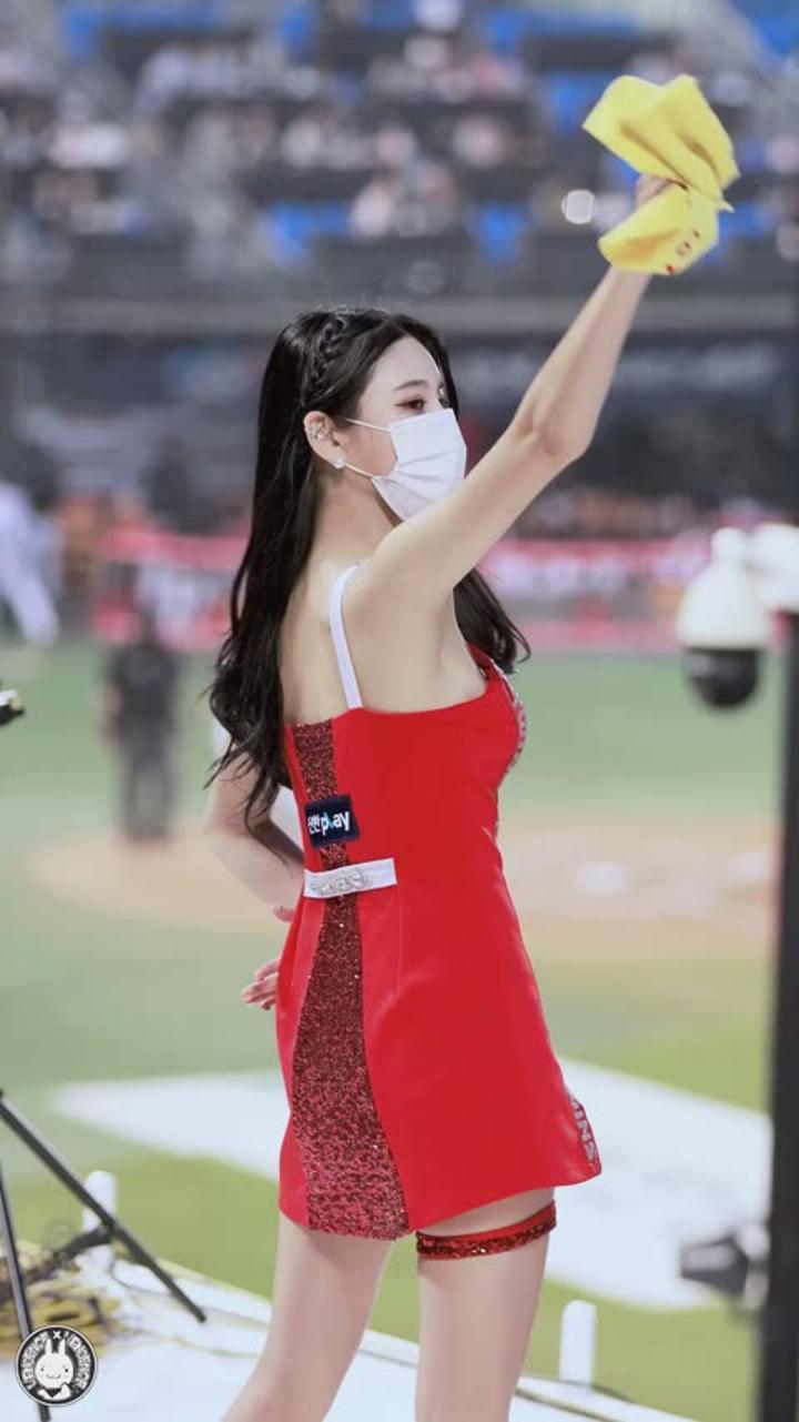 220420 치어리더 원민주 직캠 비디오 썸네일 이미지