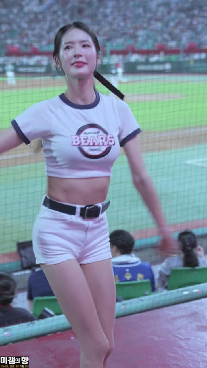 240810 치어리더 박기량 직캠 비디오 썸네일 이미지