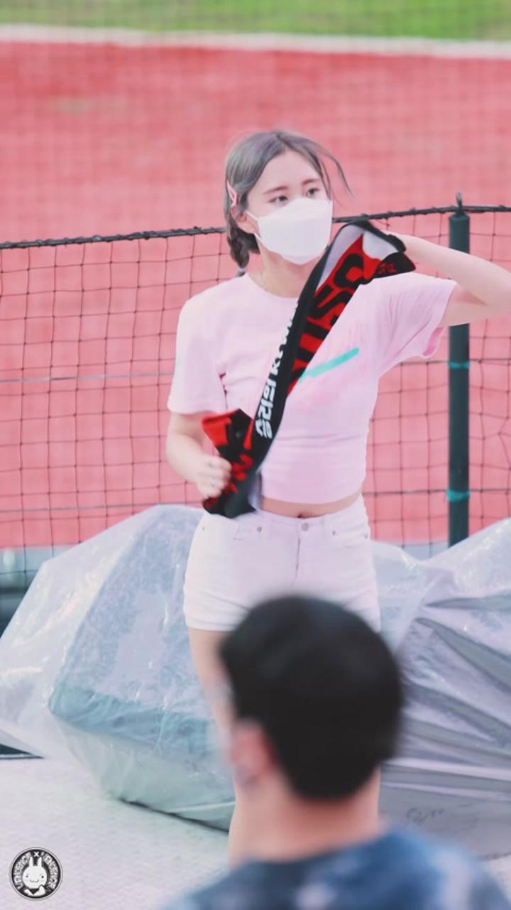 200812 치어리더 김한슬 직캠 비디오 썸네일 이미지