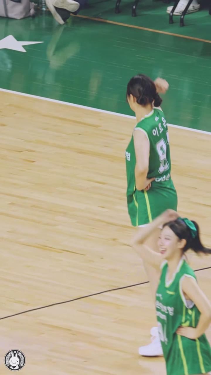 231217 치어리더 이호은 직캠 비디오 썸네일 이미지