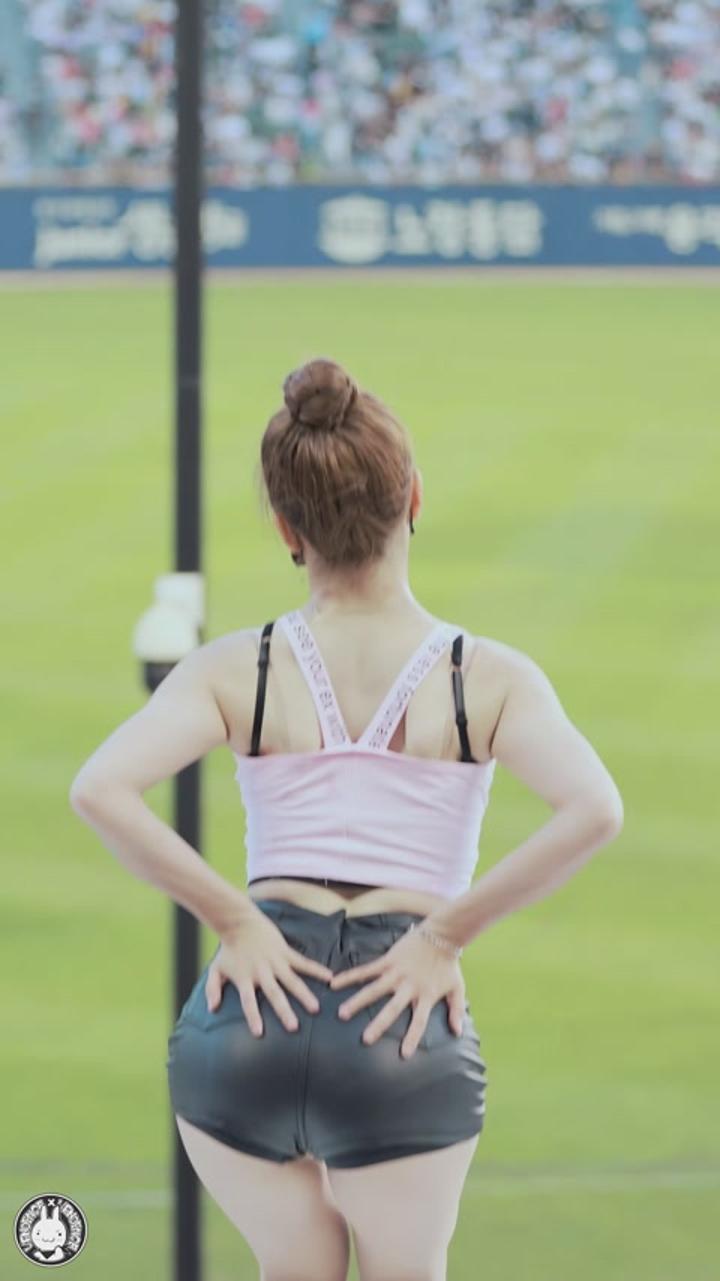 220601 치어리더 유수아 직캠 Yoo Suah Fancam (2) 비디오 썸네일 이미지