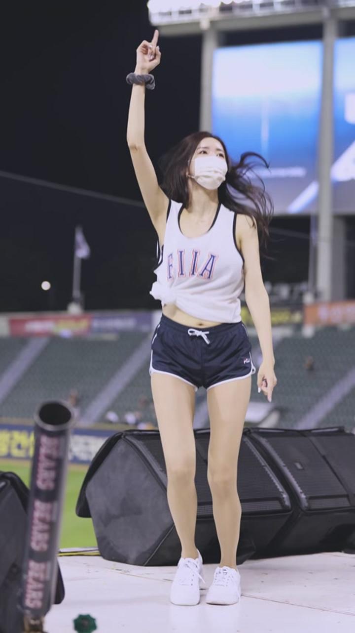 210615 치어리더 김다정 직캠 비디오 썸네일 이미지