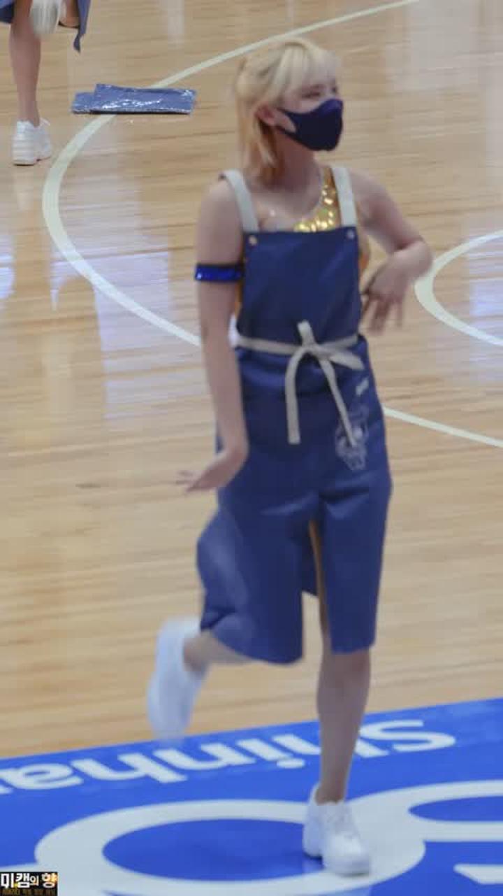 221127 치어리더 이진 직캠 (4) 비디오 썸네일 이미지