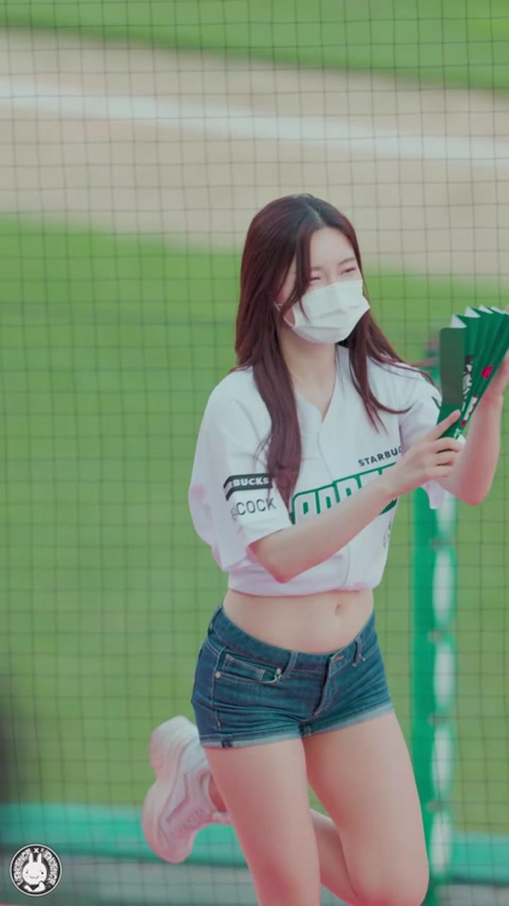 210522 치어리더 이지현 직캠 비디오 썸네일 이미지
