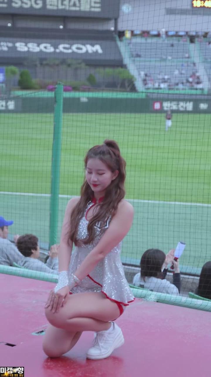230503 치어리더 김진아 직캠 (3) 비디오 썸네일 이미지