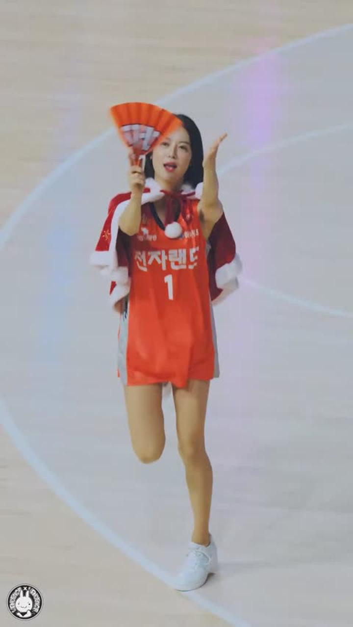 191225 치어리더 신세희 직캠 (1) 비디오 썸네일 이미지