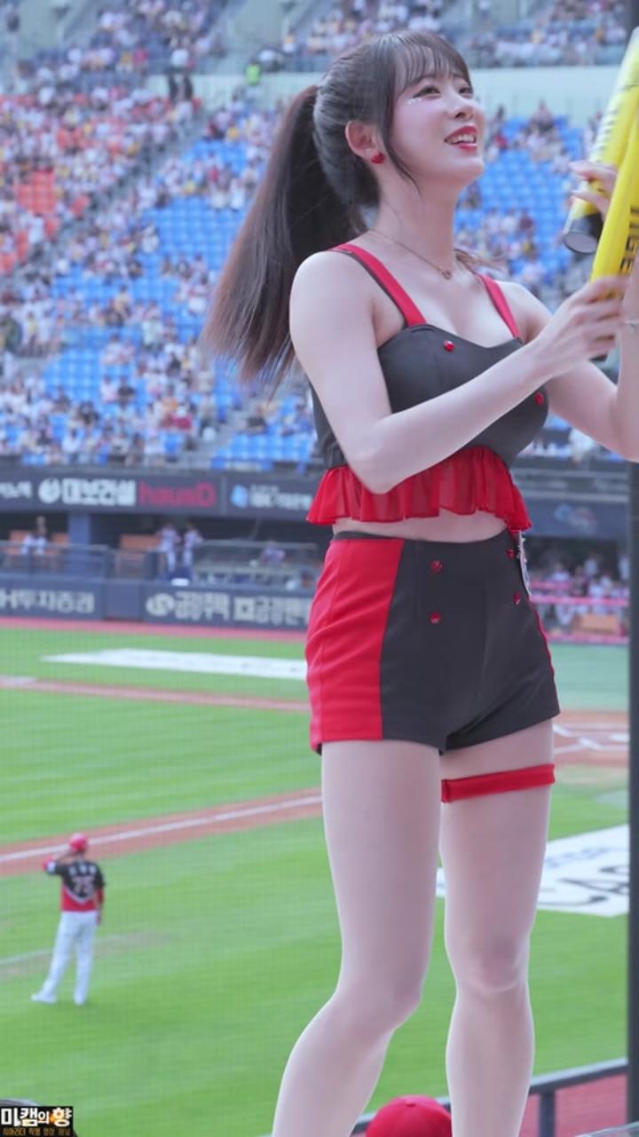 김한나 치어리더 230702 직캠1 비디오 썸네일 이미지