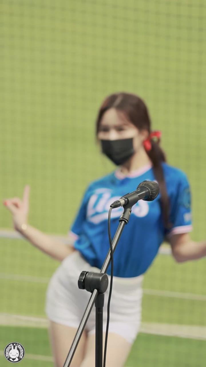 220722 치어리더 최홍라 직캠 (4) 비디오 썸네일 이미지