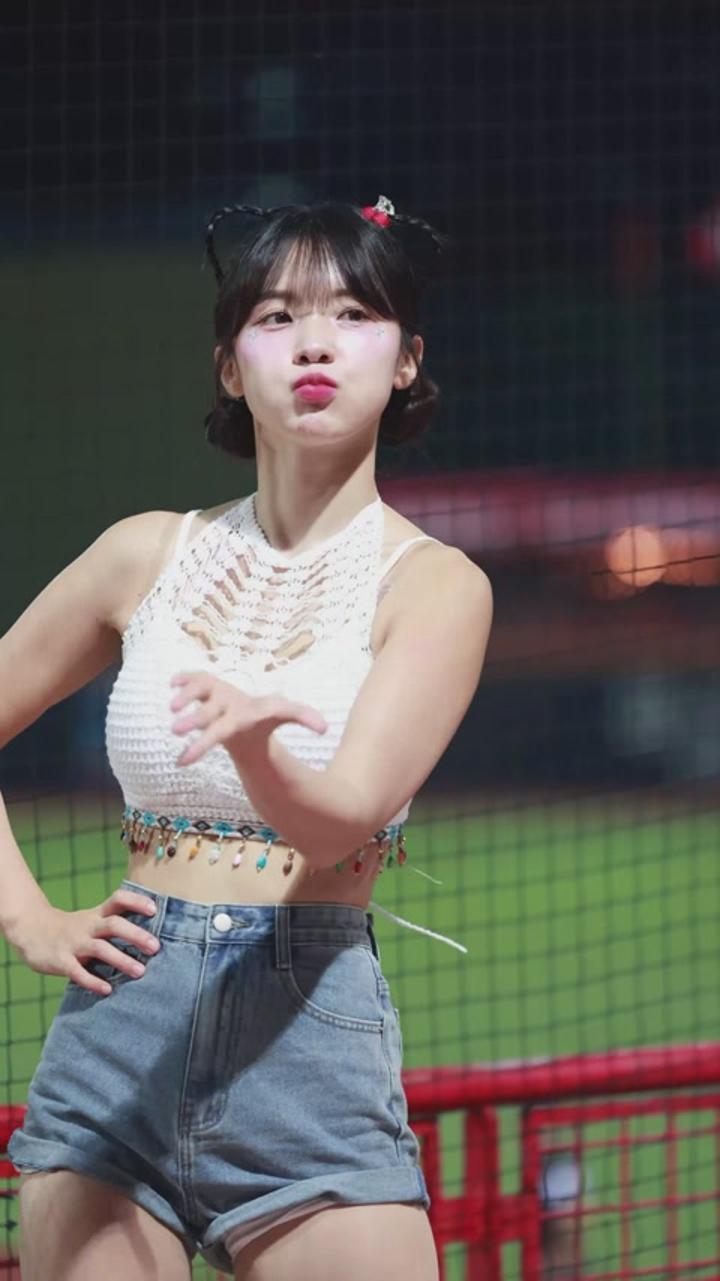 치어리더 이다혜 직캠 Cheerleader (134) 비디오 썸네일 이미지