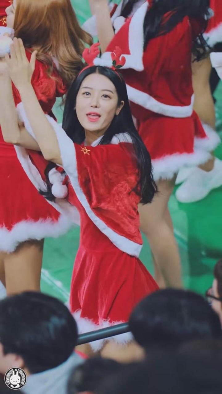 191225 치어리더 신세희 직캠 (3) 비디오 썸네일 이미지