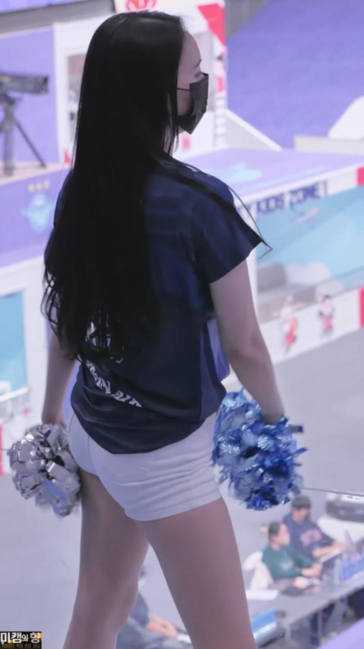 230107 치어리더 이나경 직캠 비디오 썸네일 이미지