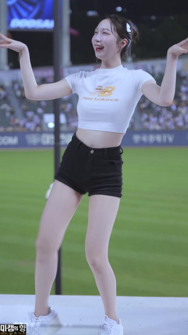 240828 치어리더 장유진 직캠 (12) 비디오 썸네일 이미지