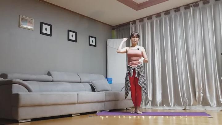 공복3분 트롯댄스로 갑자기 확찐 살 빼봐요. 비디오 썸네일 이미지