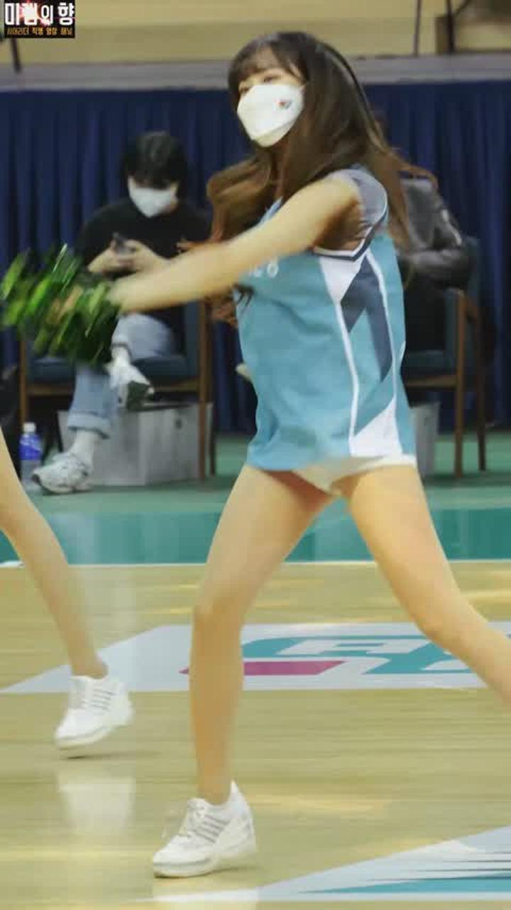 221110 치어리더 변하율 직캠 비디오 썸네일 이미지