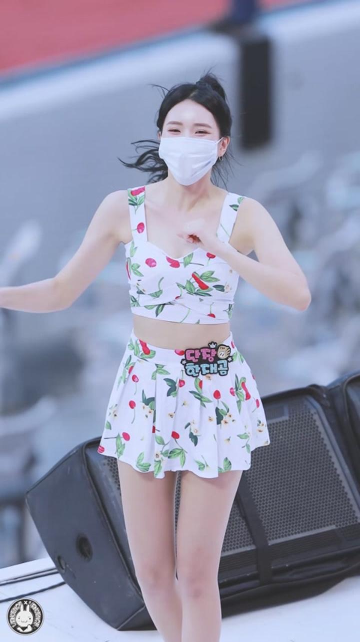 200806 치어리더 천온유 직캠 비디오 썸네일 이미지