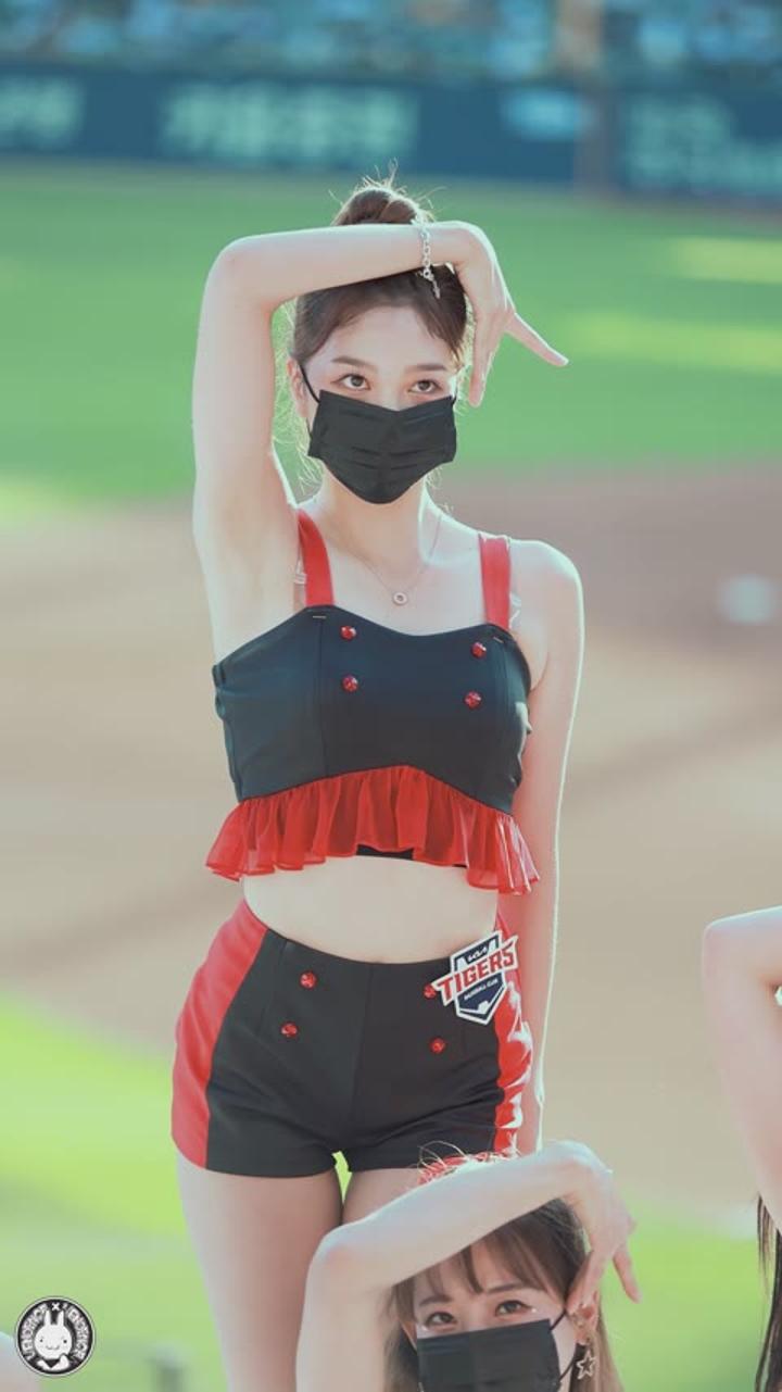 220601 치어리더 유수아 직캠 Yoo Suah Fancam (3) 비디오 썸네일 이미지