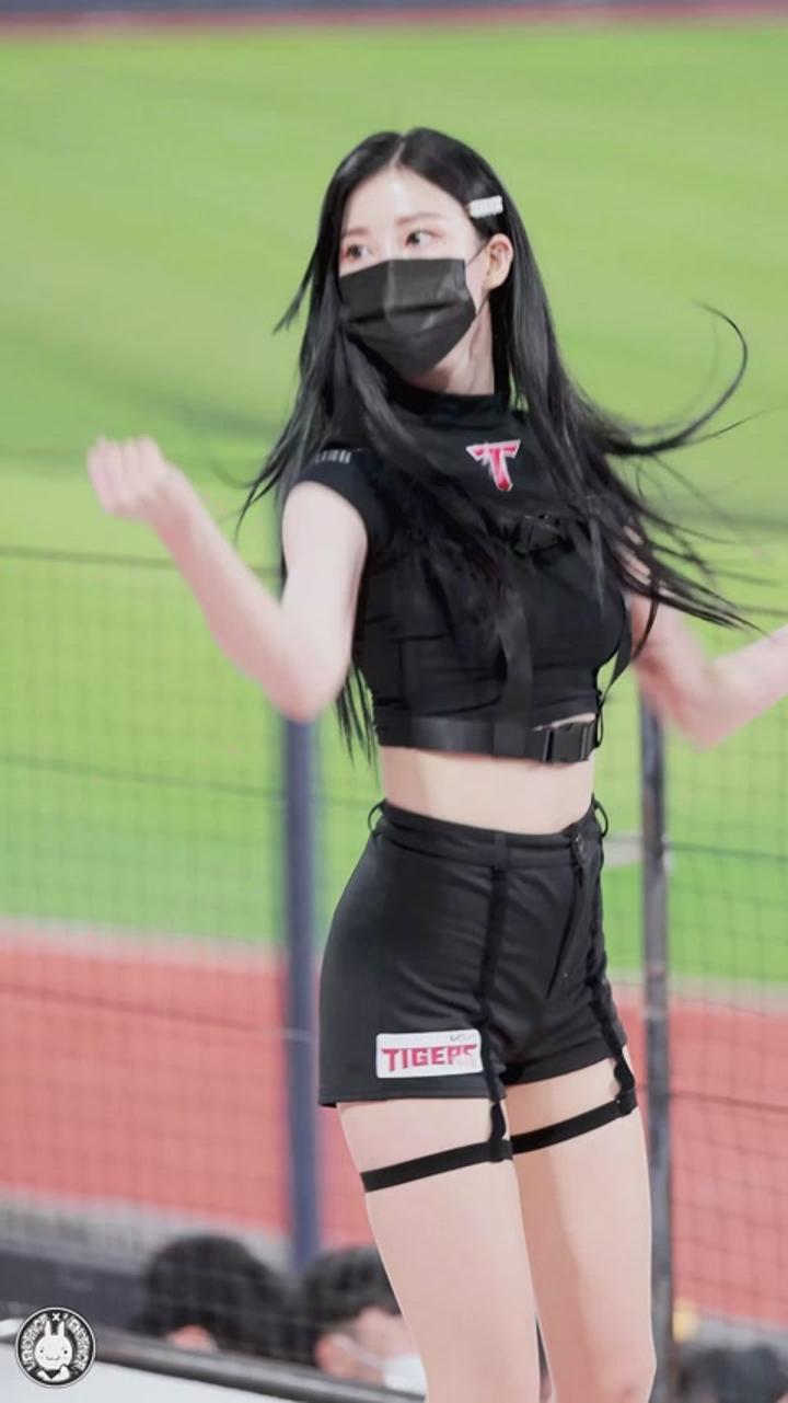 220427 치어리더 한유진 직캠 (3) 비디오 썸네일 이미지