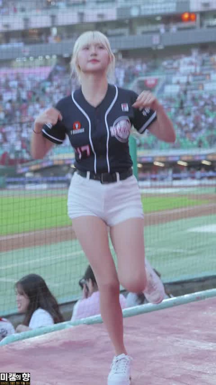 240810 치어리더 안혜지 직캠 (8) 비디오 썸네일 이미지