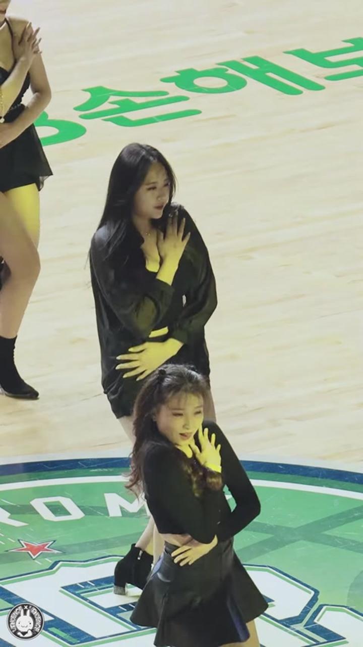 230128 치어리더 이호은 직캠 비디오 썸네일 이미지