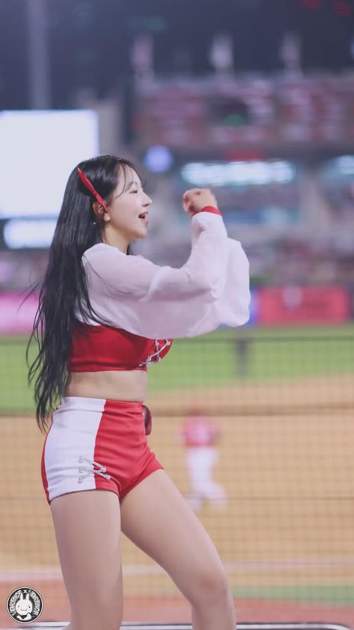 240412 치어리더 이연진 직캠 비디오 썸네일 이미지
