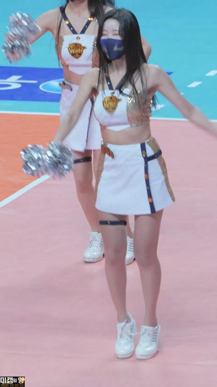 230103 치어리더 류현주 직캠 비디오 썸네일 이미지