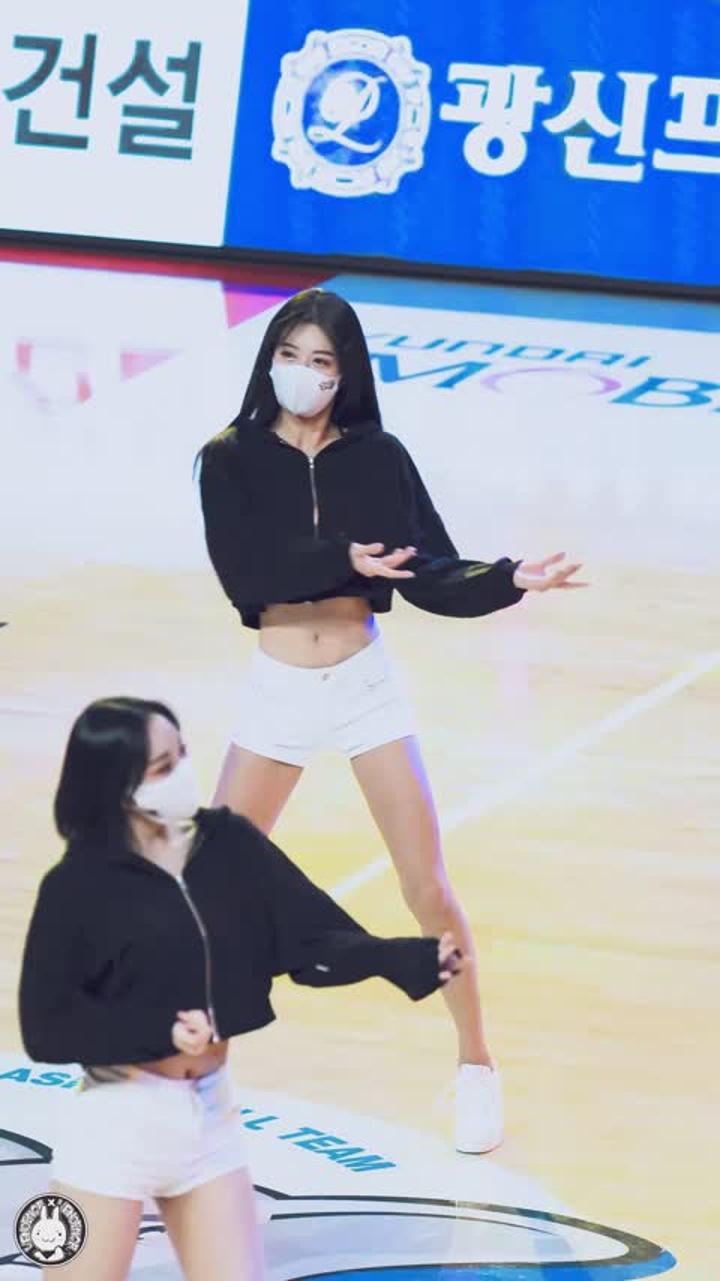 201204 치어리더 신세희 직캠 (1) 비디오 썸네일 이미지