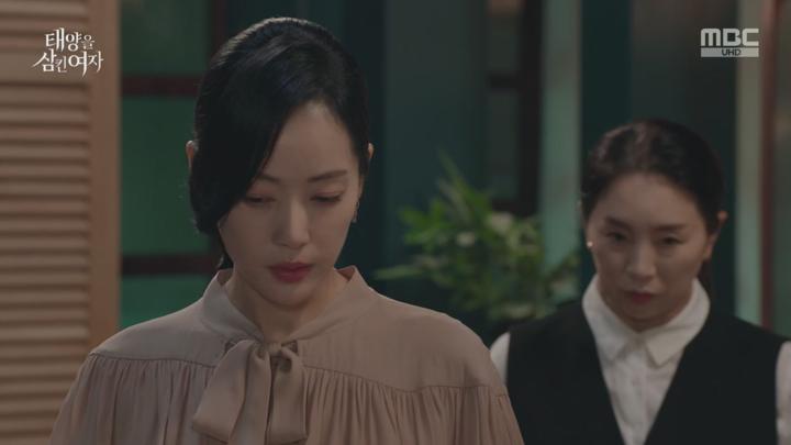 태양을 삼킨 여자.E18.250702.720p.H264-F1RST 비디오 썸네일 이미지