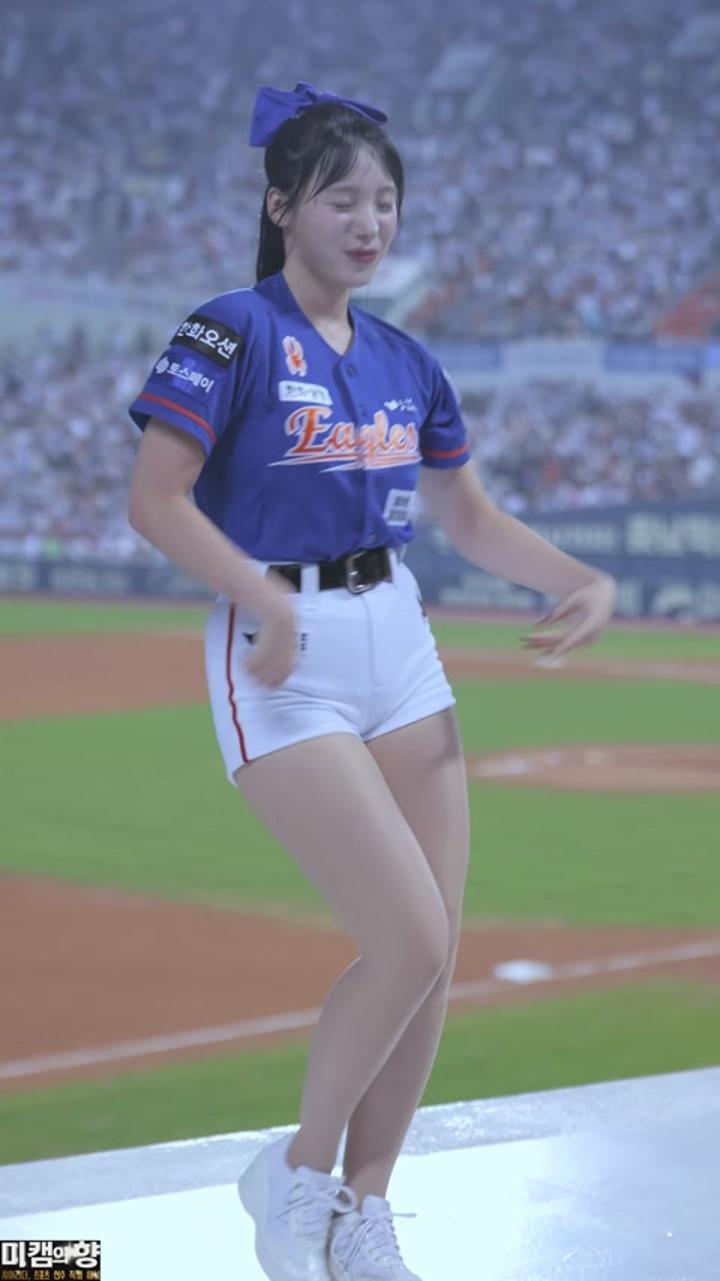 240823 치어리더 하지원 직캠 (4) 비디오 썸네일 이미지