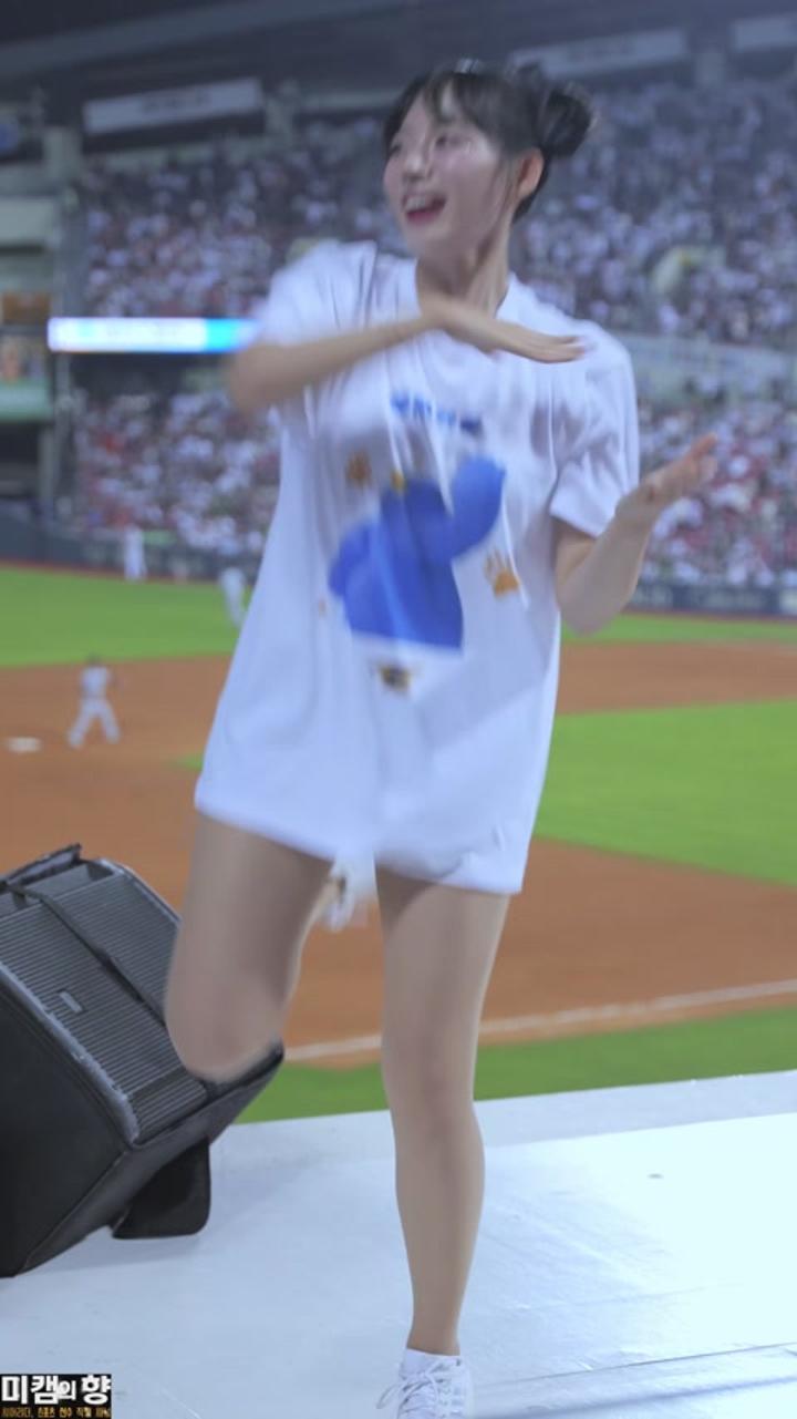 240612 치어리더 하지원 직캠 (8) 비디오 썸네일 이미지